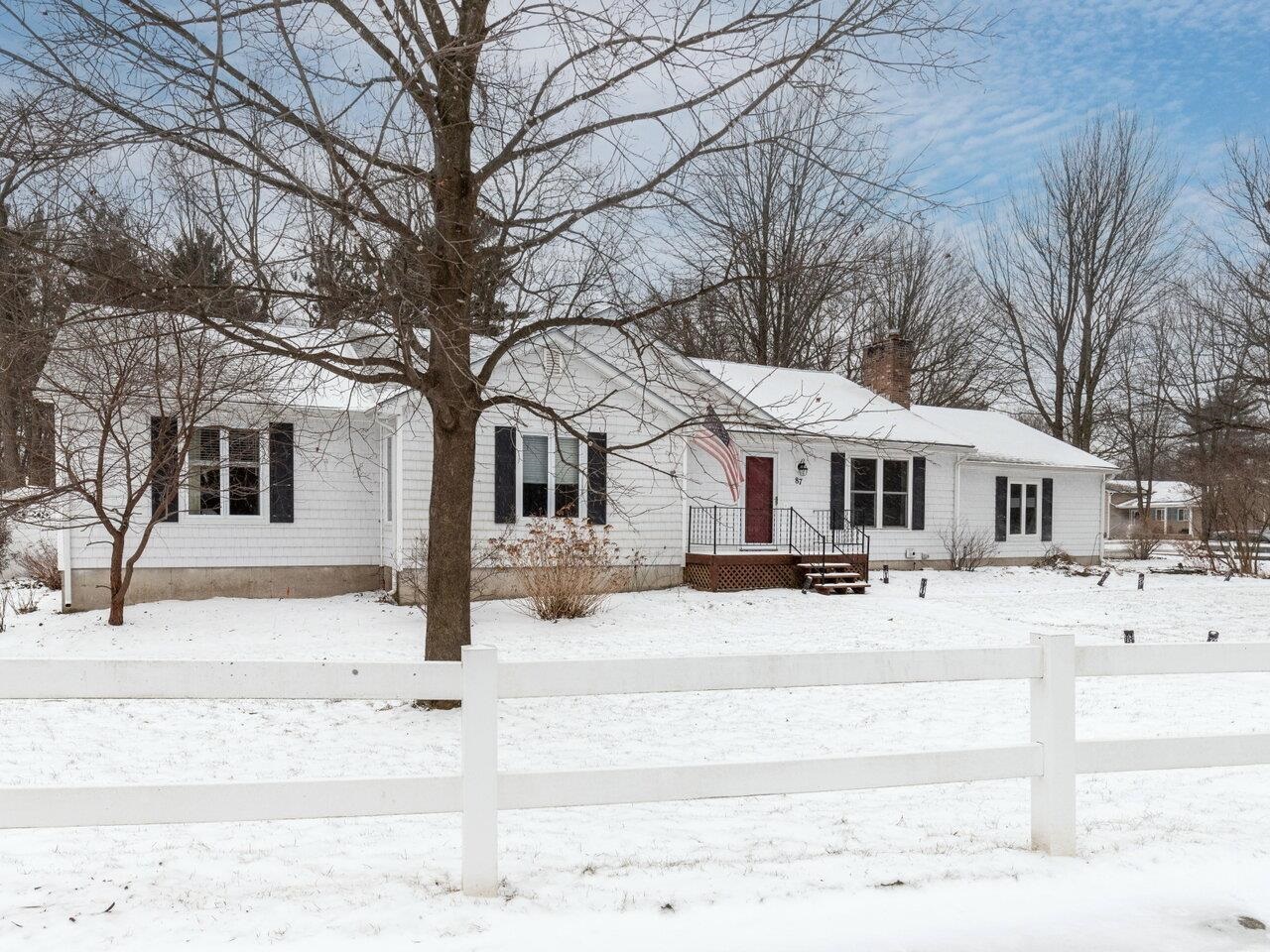 87 Robin Road Colchester, VT 05446 - Photo 2 of 48 Gallery Image 2