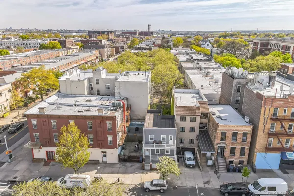 $1,199,000 | 40-09 23rd Avenue | Astoria