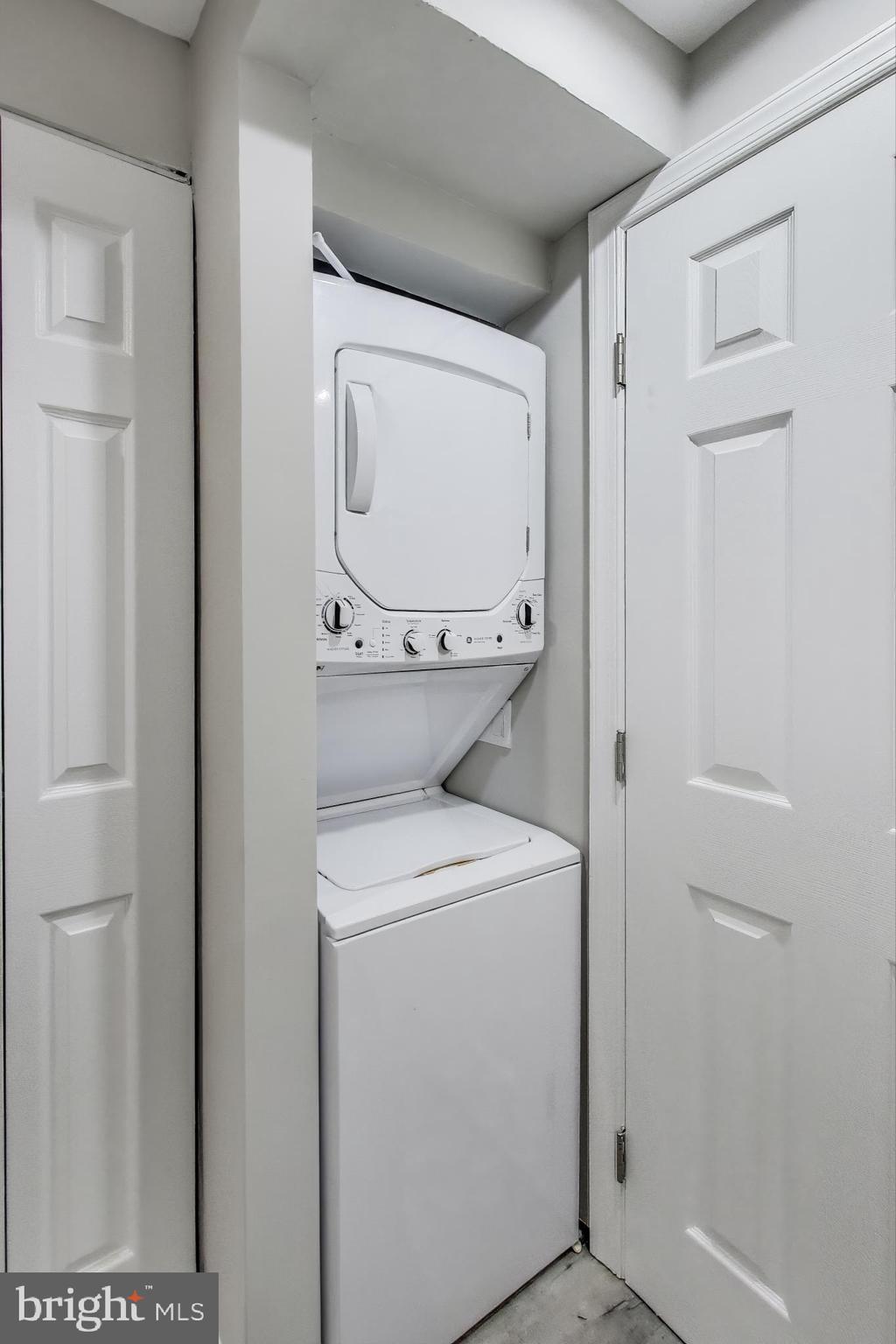 1415 G Street Southeast Washington, DC 20003 - Photo 32 of 42 a utility room with dryer and washer