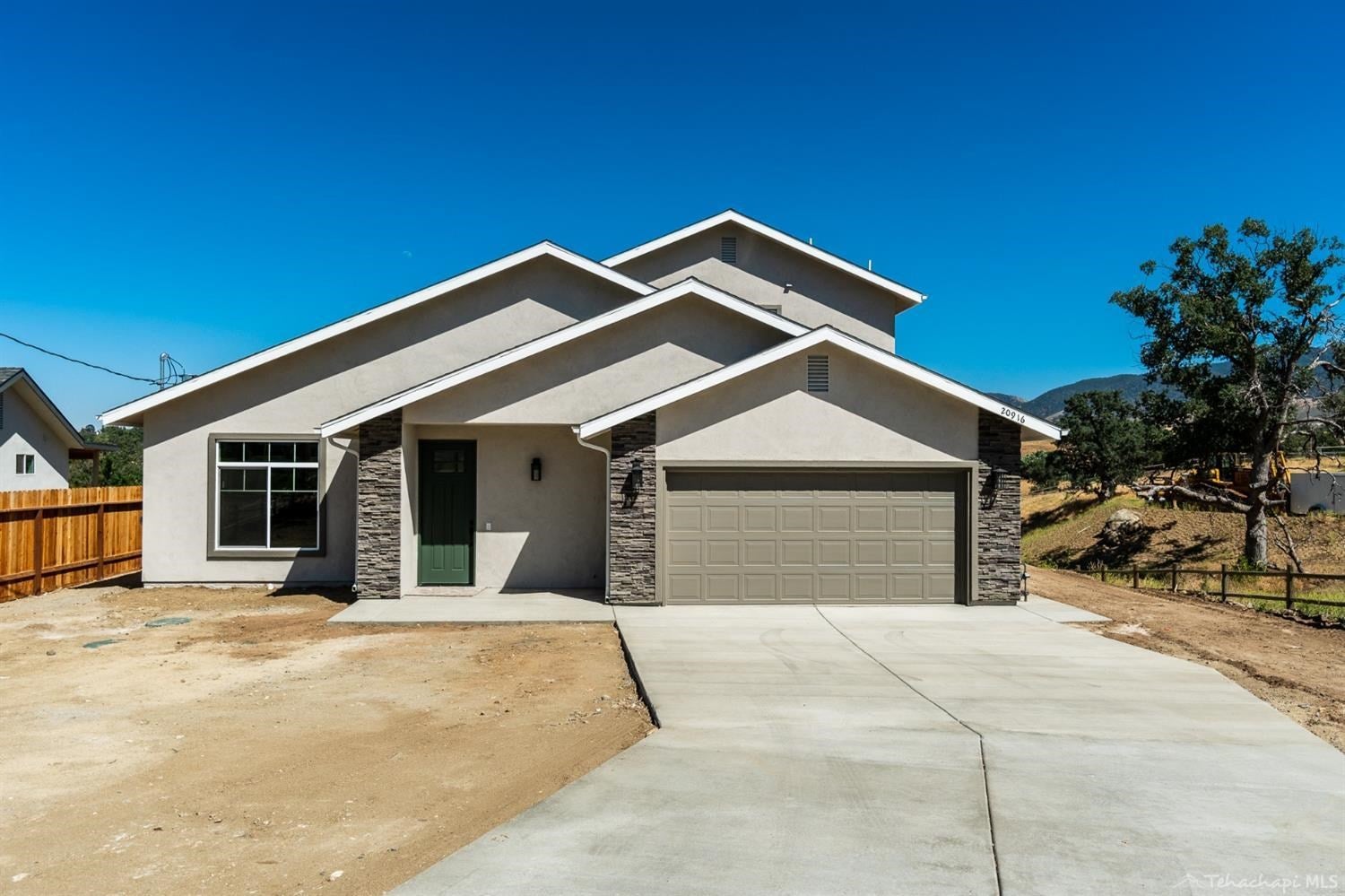 20920 Ridgeway Drive Tehachapi, CA 93561 - Photo 1 of 13 Gallery Image 1