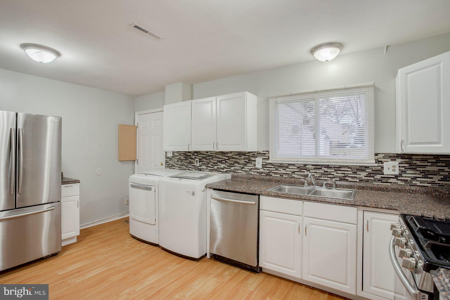 1712 Chesterton Road Windsor Mill, MD 21244 - Photo 3 of 29