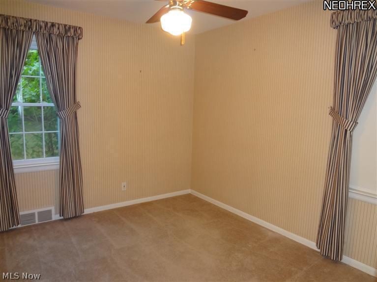 1315 Haverston Road Lyndhurst, OH 44124 - Photo 9 of 15 Gallery Image 9
