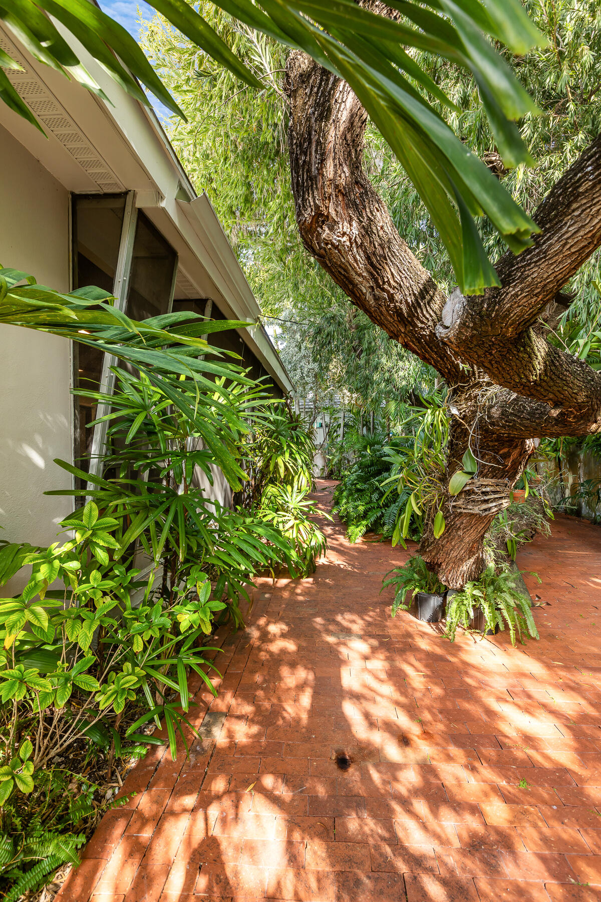 1110 Johnson Street Key West, FL 33040 - Photo 47 of 58 1110 JOHNSON ST WEB-43