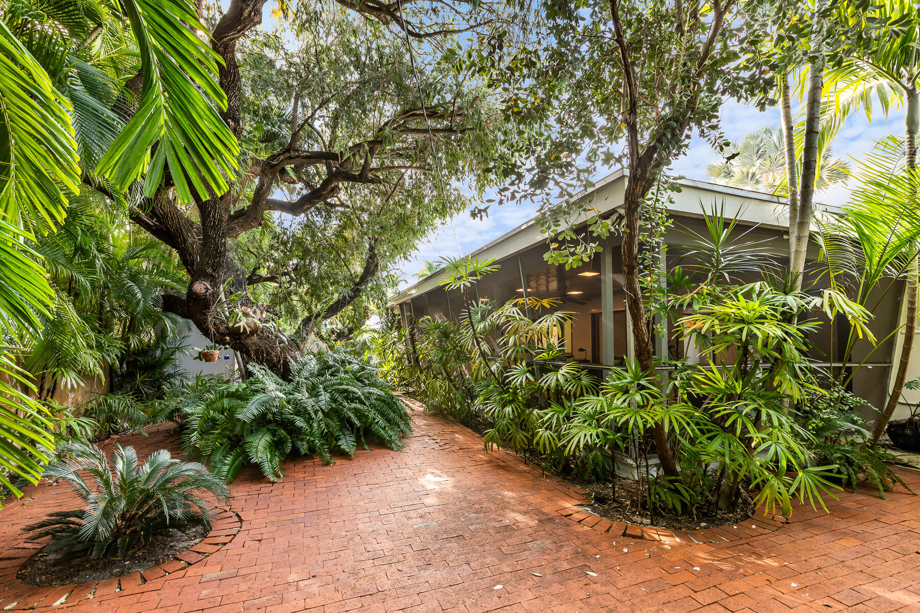 1110 Johnson Street Key West, FL 33040 - Photo 49 of 58 1110 JOHNSON ST WEB-46