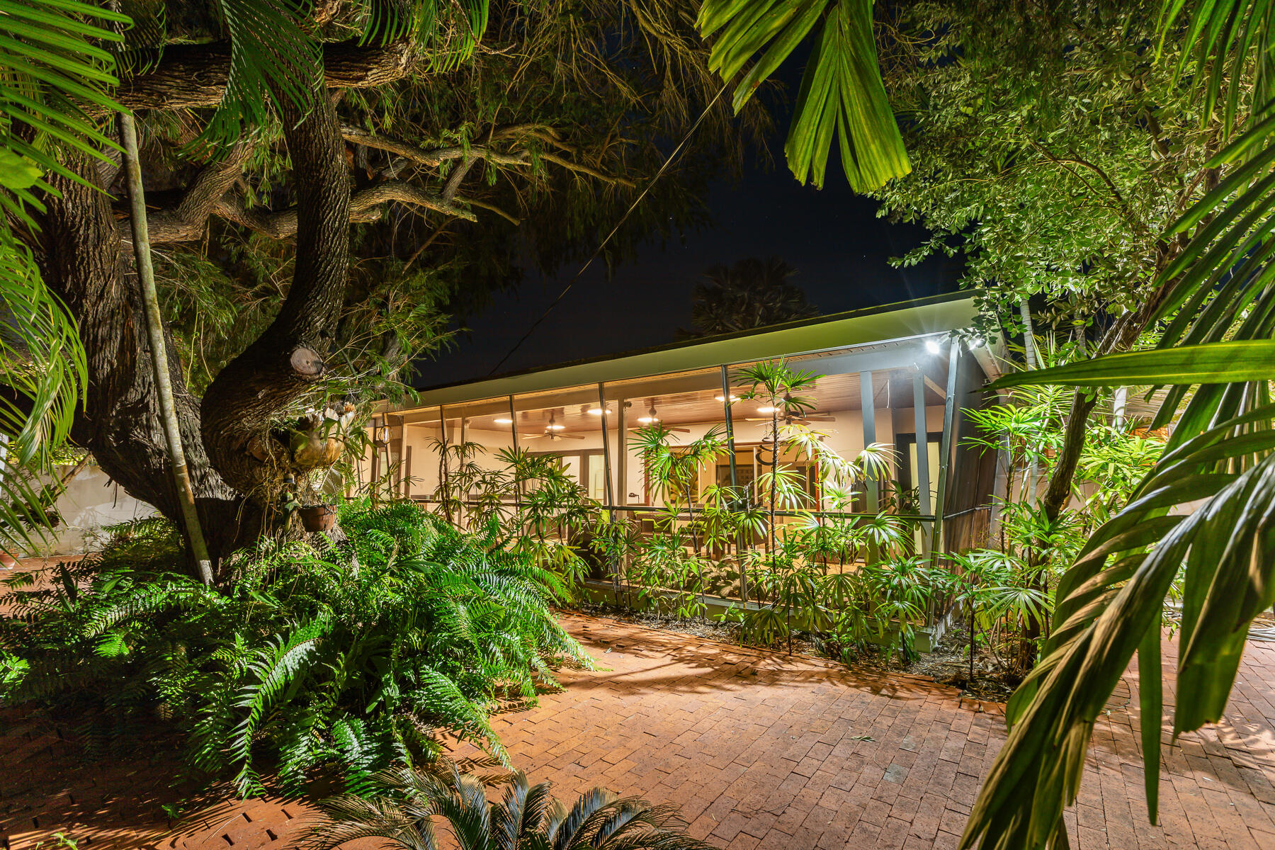 1110 Johnson Street Key West, FL 33040 - Photo 57 of 58 1110 JOHNSON ST WEB-63