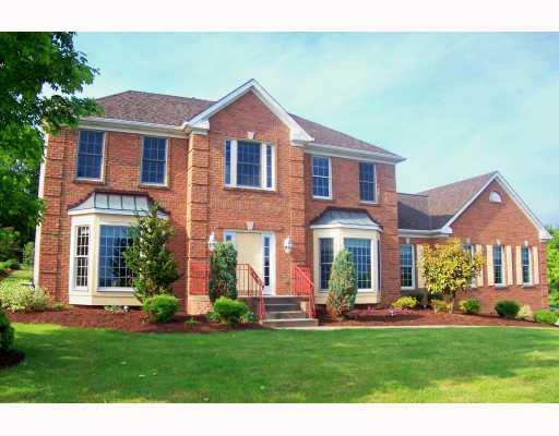 634 Hemlock Road Coraopolis, PA 15108 - Photo 1 of 16 Exterior Front.