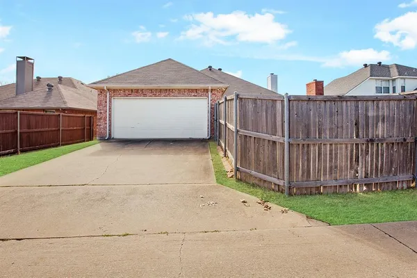 $2,500 | 10716 Trestles Road, Frisco, TX 75035