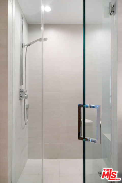 1033 Ocean Avenue, Unit 104 Santa Monica, CA 90403 - Photo 19 of 26 a bathroom with a shower