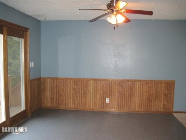 2120 Bedford Road Freeport, IL 61032 - Photo 3 of 12 Gallery Image 3
