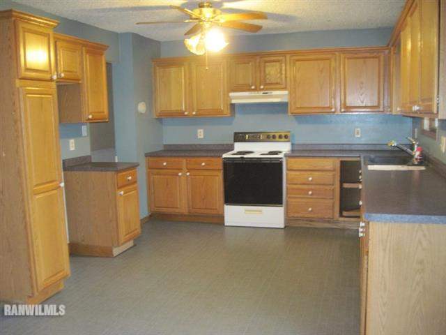2120 Bedford Road Freeport, IL 61032 - Photo 4 of 12 Gallery Image 4