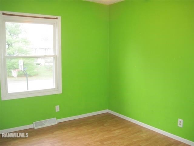 2120 Bedford Road Freeport, IL 61032 - Photo 7 of 12 Gallery Image 7