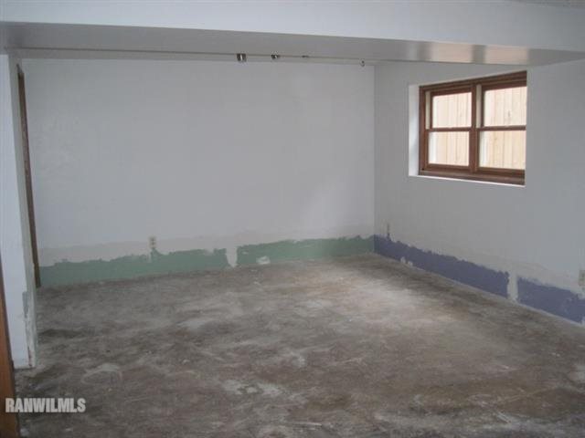 2120 Bedford Road Freeport, IL 61032 - Photo 8 of 12 Gallery Image 8