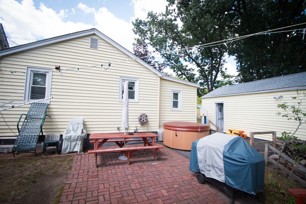 1679 Westover Road Chicopee, MA 01020 - Photo 4 of 19 Gallery Image 4