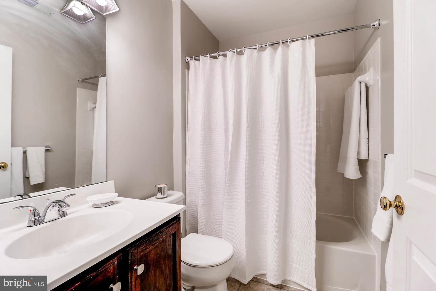 1423 Bretton View Road Annapolis, MD 21409 - Photo 22 of 28 Bath