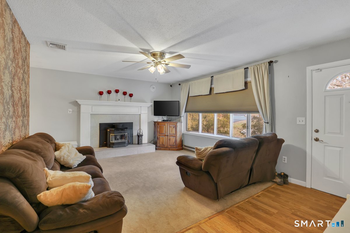 29 Franklin Avenue Watertown, CT 06779 - Photo 7 of 20