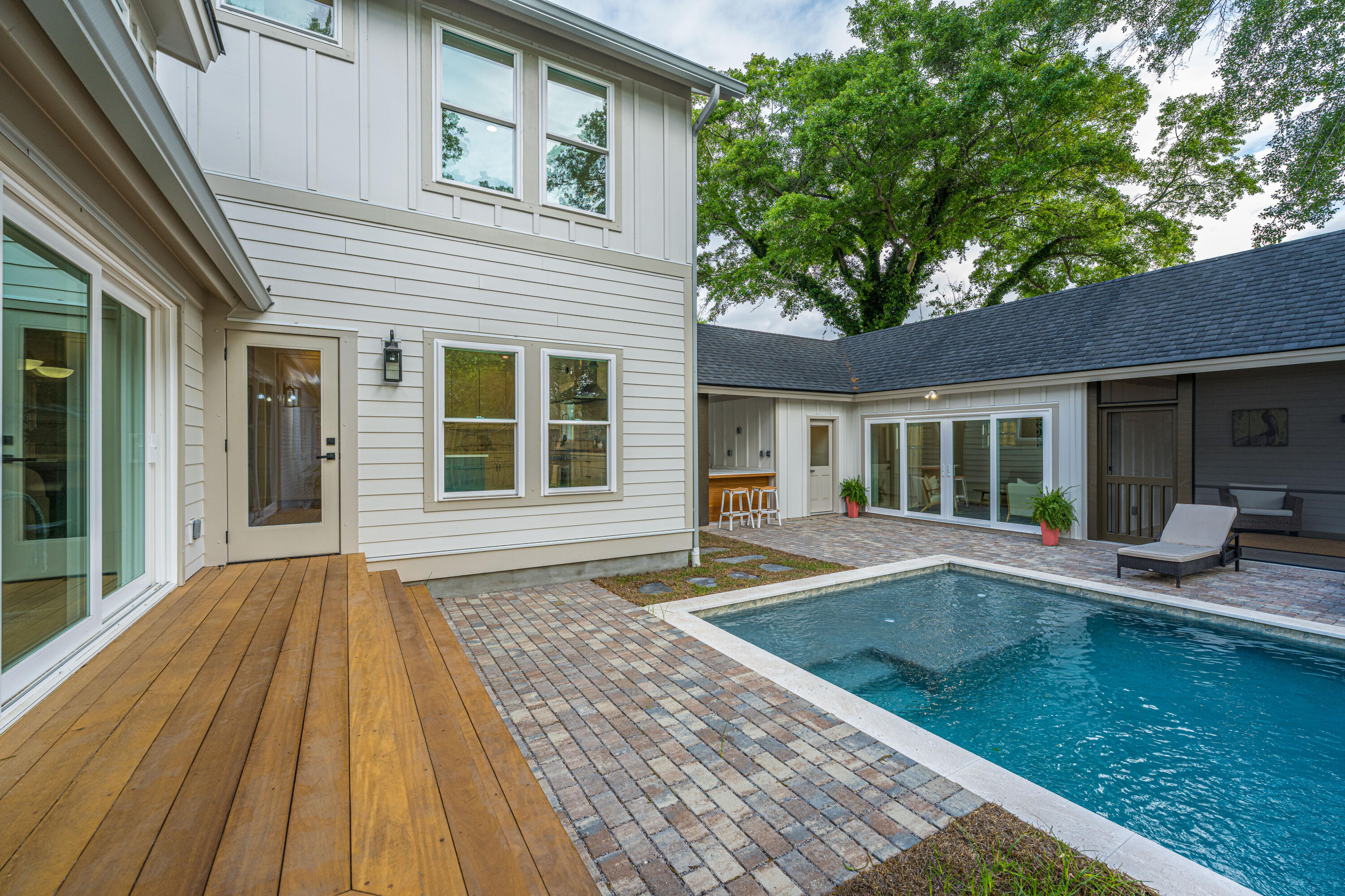 1405 Heather Drive Mount Pleasant, SC 29464 - Photo 17 of 103 1405HeatherDr064