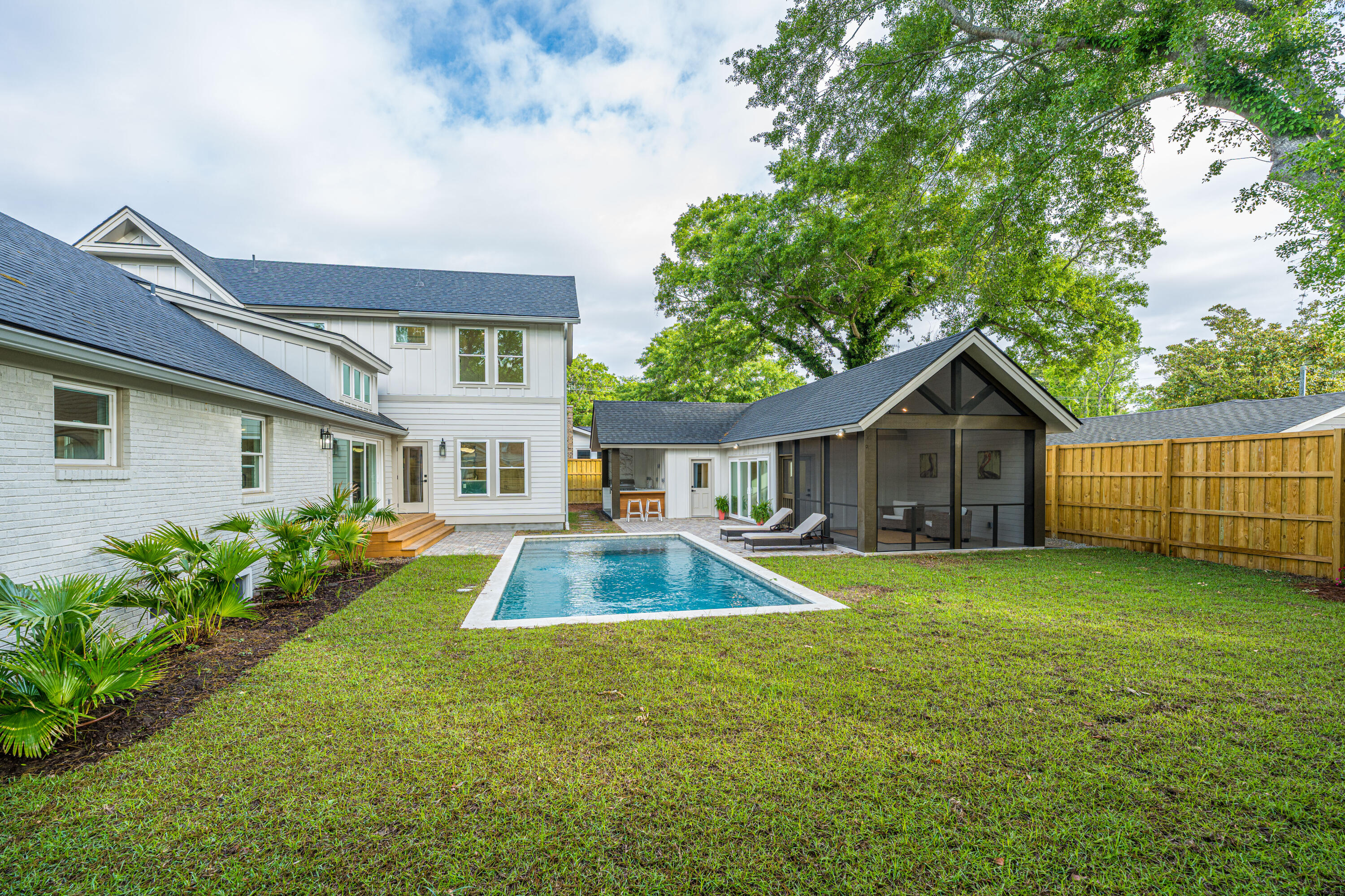 1405 Heather Drive Mount Pleasant, SC 29464 - Photo 18 of 103 1405HeatherDr062