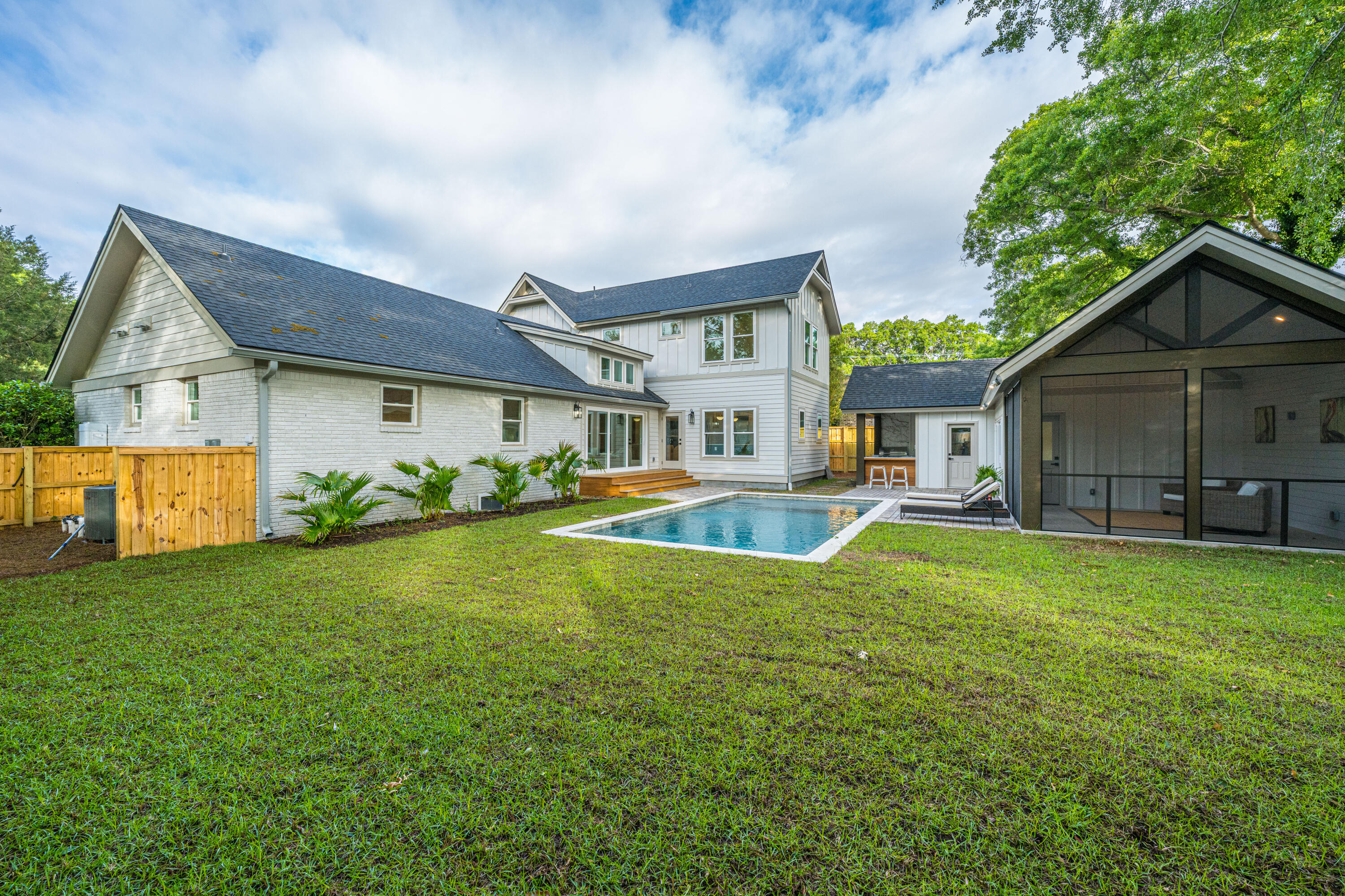 1405 Heather Drive Mount Pleasant, SC 29464 - Photo 19 of 103 1405HeatherDr061