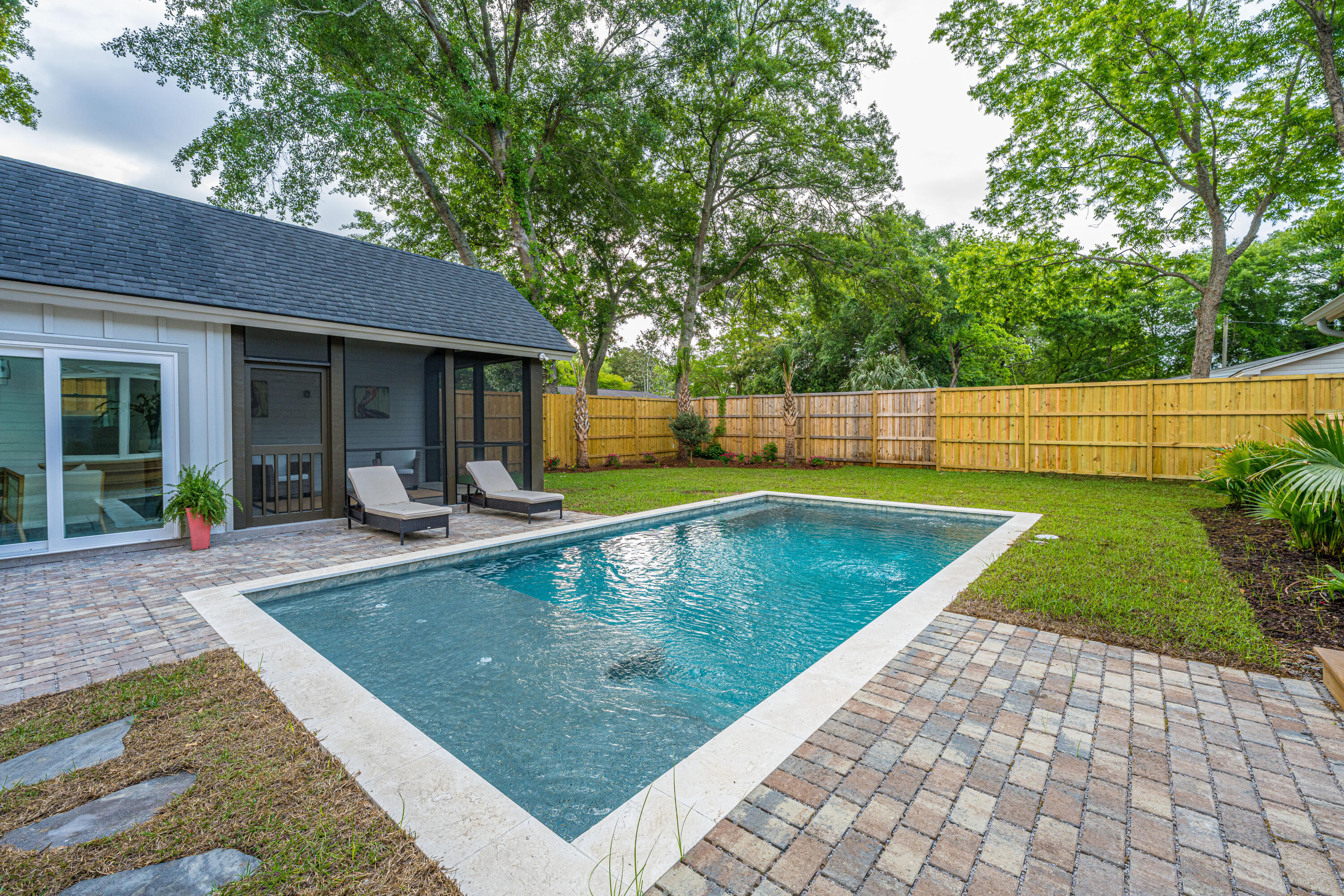 1405 Heather Drive Mount Pleasant, SC 29464 - Photo 20 of 103 1405HeatherDr059