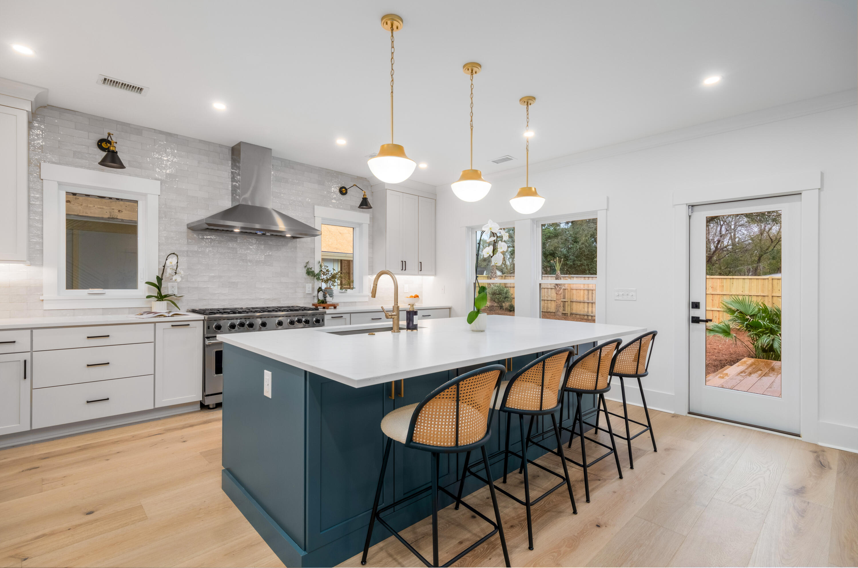 1405 Heather Drive Mount Pleasant, SC 29464 - Photo 27 of 69 1405 Heather Dr_Eterna_Media-44