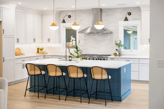 $3,200,000 | 1405 Heather Drive, Mount Pleasant, SC 29464