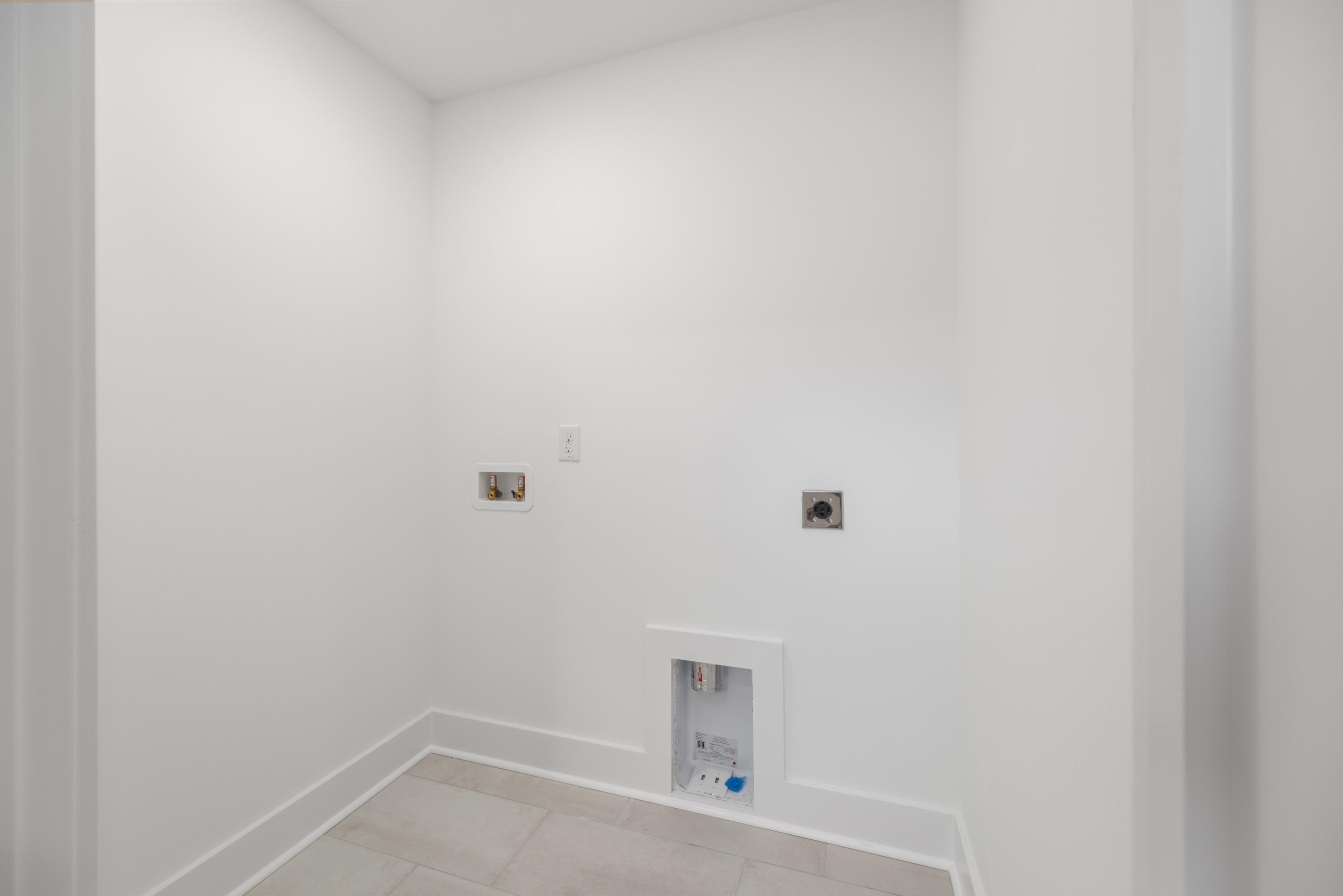 1405 Heather Drive Mount Pleasant, SC 29464 - Photo 54 of 69 Upstairs laundry