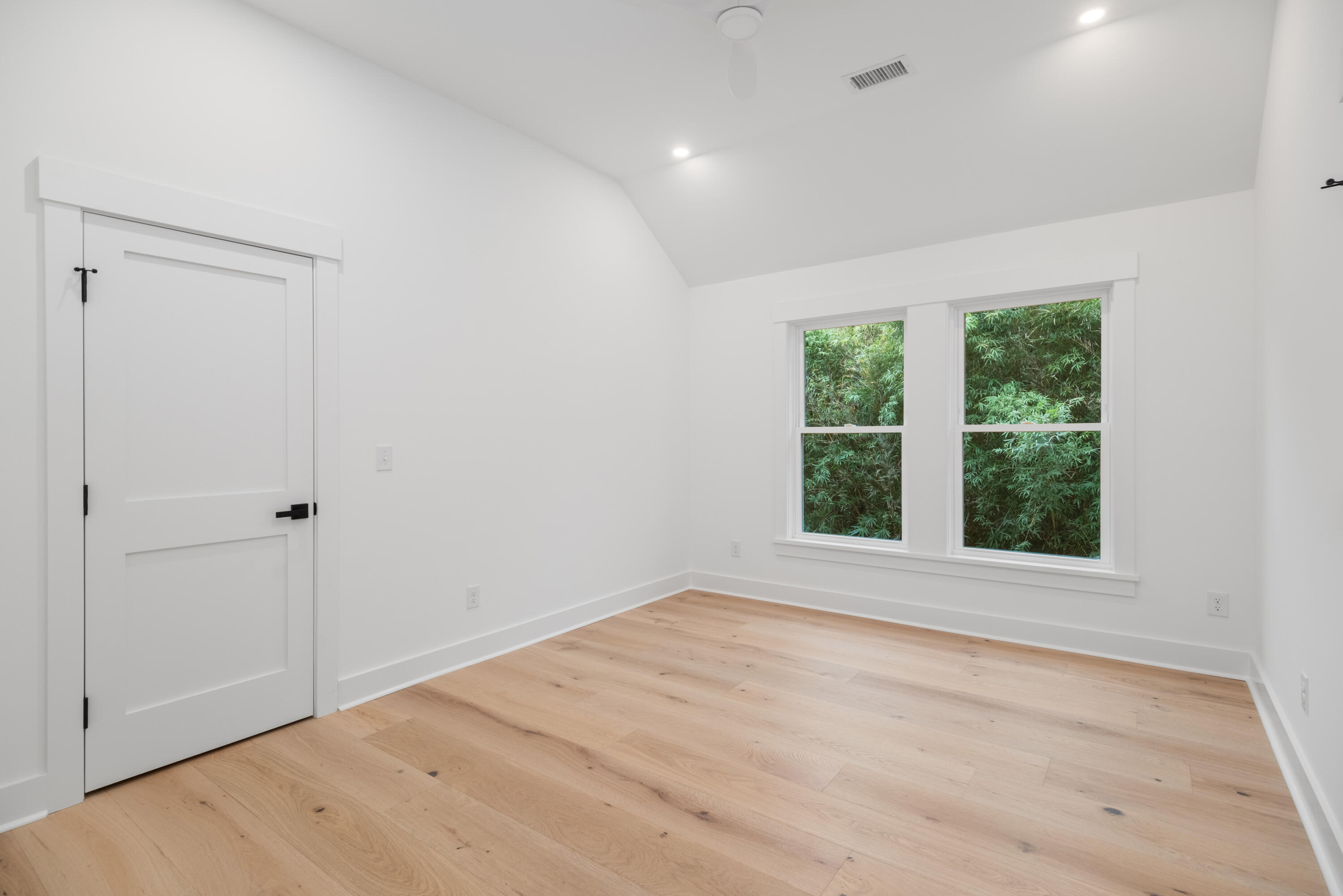 1405 Heather Drive Mount Pleasant, SC 29464 - Photo 57 of 69 Upstairs 3rd bedroom
