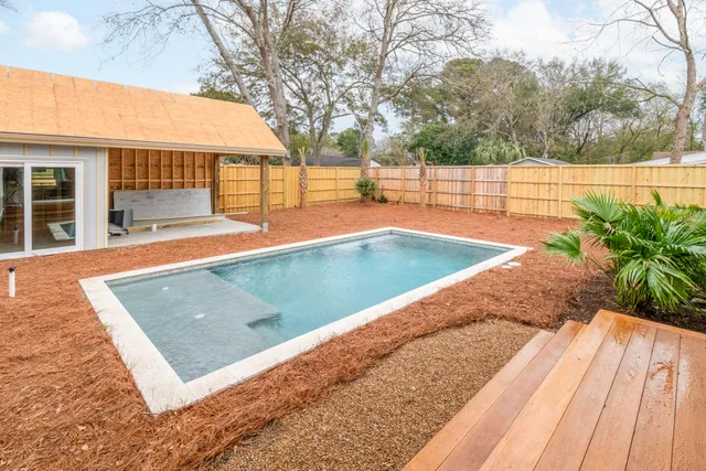 $3,200,000 | 1405 Heather Drive, Mount Pleasant, SC 29464