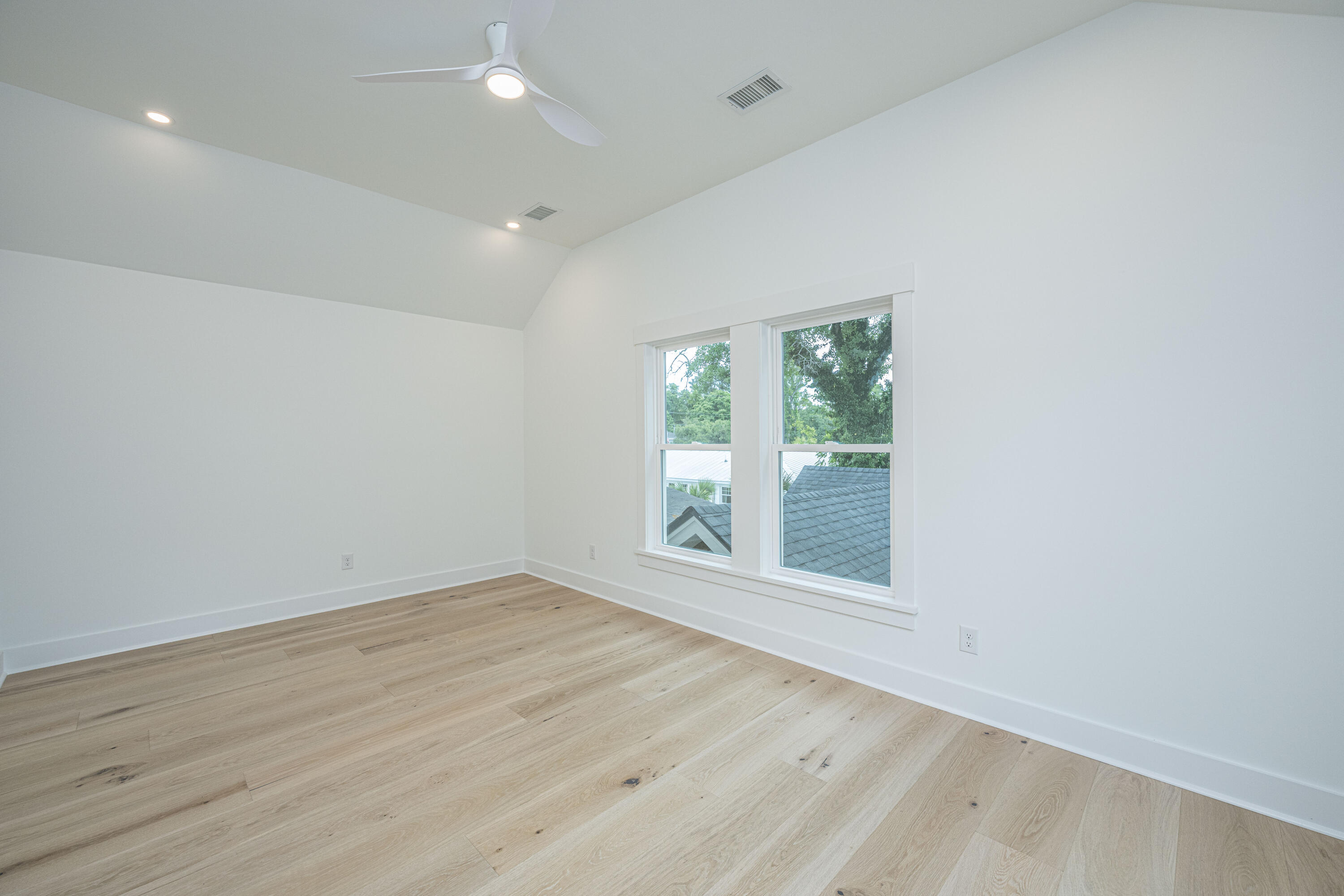 1405 Heather Drive Mount Pleasant, SC 29464 - Photo 94 of 103 1405HeatherDr055