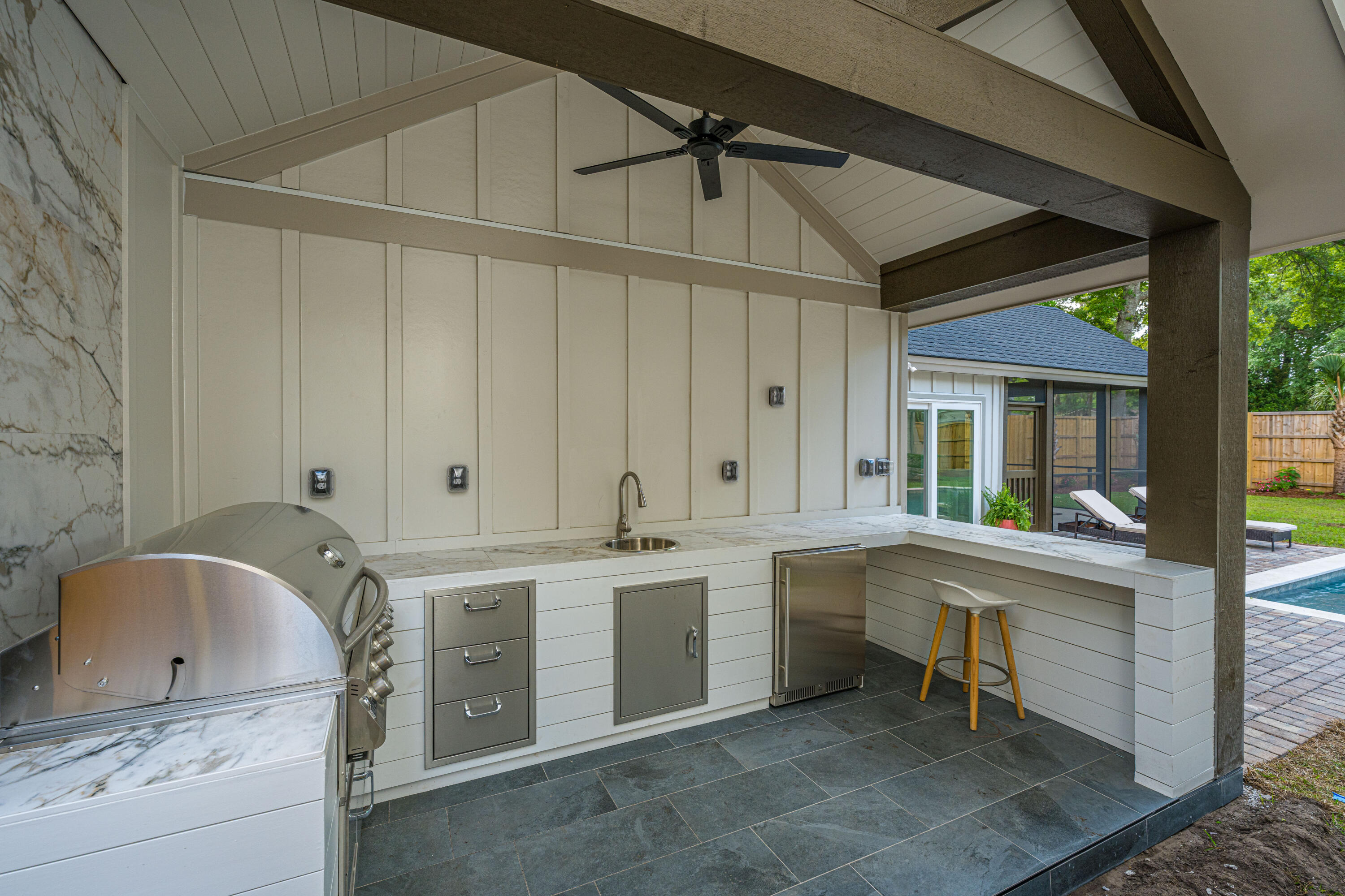1405 Heather Drive Mount Pleasant, SC 29464 - Photo 10 of 103 1405HeatherDr079