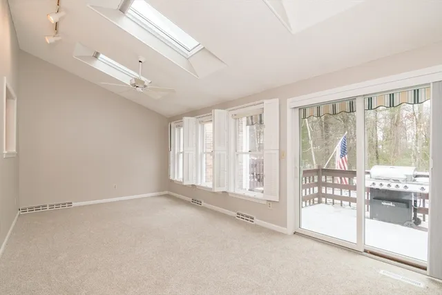 $359,900 | 13 Castle Hills Road, Unit B, Agawam, MA 01001