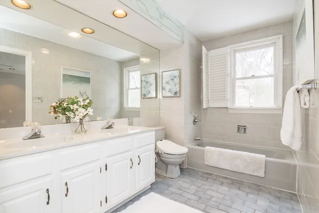 $359,900 | 13 Castle Hills Road, Unit B, Agawam, MA 01001