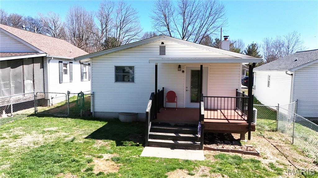 609 Valentine Street Festus, MO 63028 - Photo 3 of 20