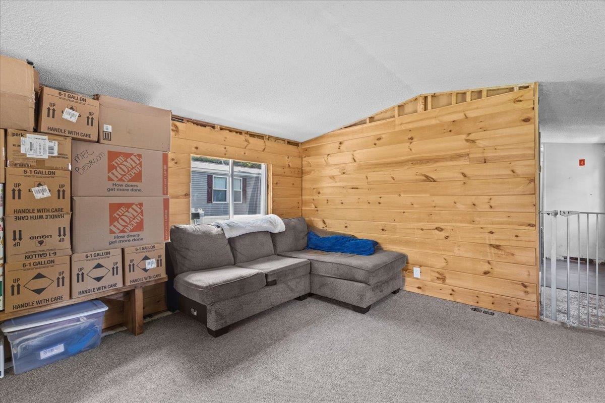 2109 N Road Hinesburg, VT 05461 - Photo 2 of 18