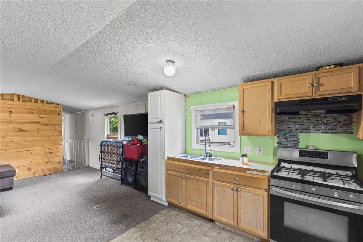 2109 N Road Hinesburg, VT 05461 - Photo 7 of 18