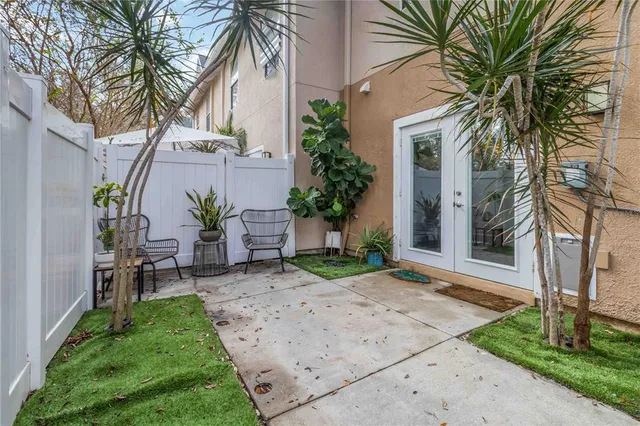 $275,000 | 4315 Tyler Circle North, St. Petersburg, FL 33709