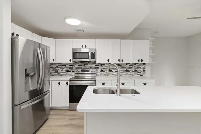 $275,000 | 4315 Tyler Circle North, St. Petersburg, FL 33709