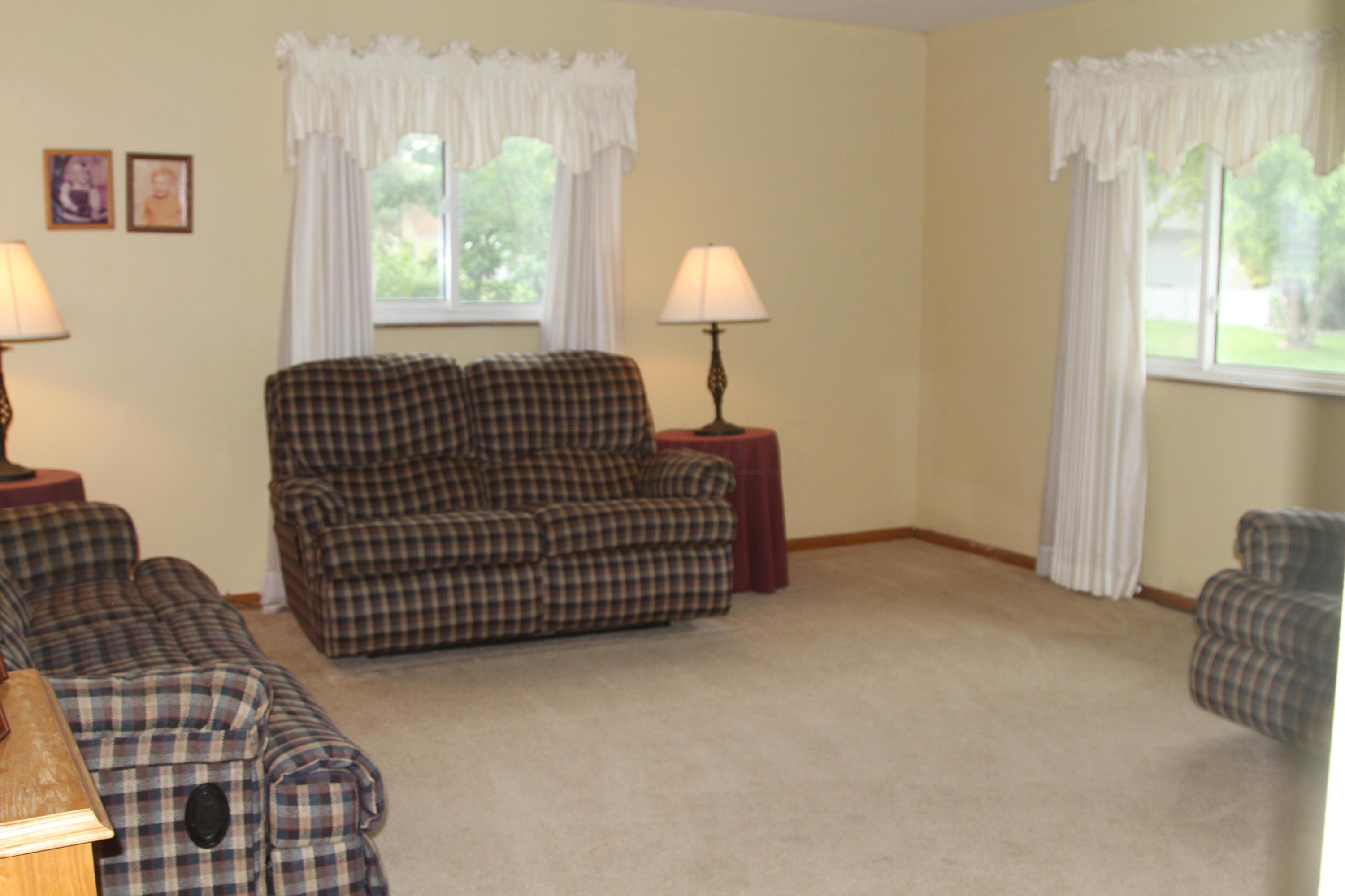3219 Eakin Road Columbus, OH 43204 - Photo 2 of 17 Gallery Image 2