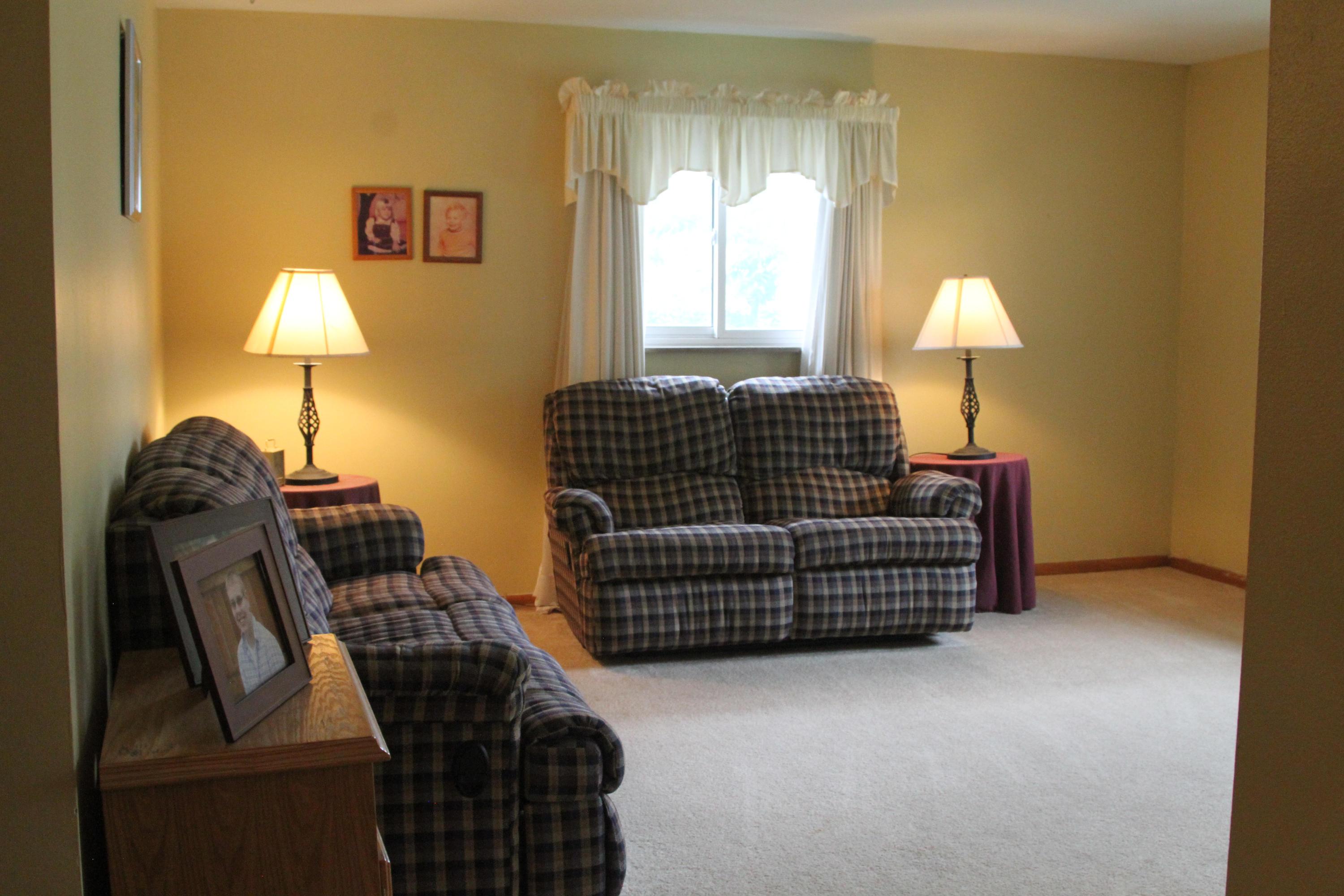 3219 Eakin Road Columbus, OH 43204 - Photo 3 of 17 Gallery Image 3