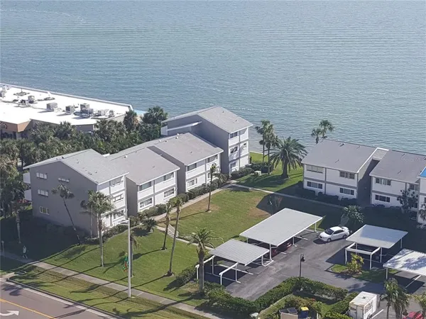 $2,300 | 1301 Gulf Boulevard, Unit 101, Clearwater Beach, FL 33767