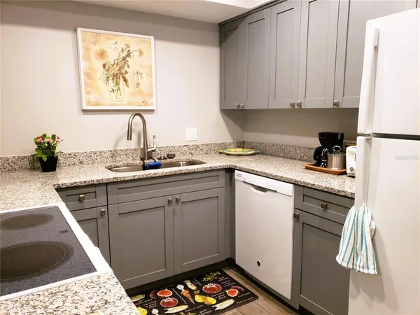 $2,300 | 1301 Gulf Boulevard, Unit 101, Clearwater Beach, FL 33767