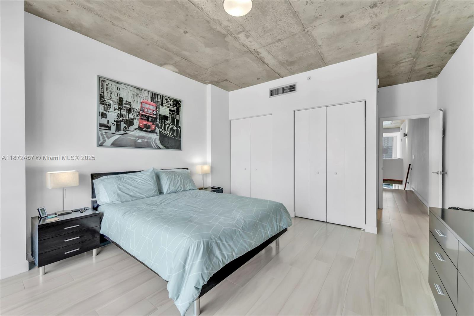 690 Southwest 1st Court, Unit 2710 Miami, FL 33130 - Photo 12 of 17