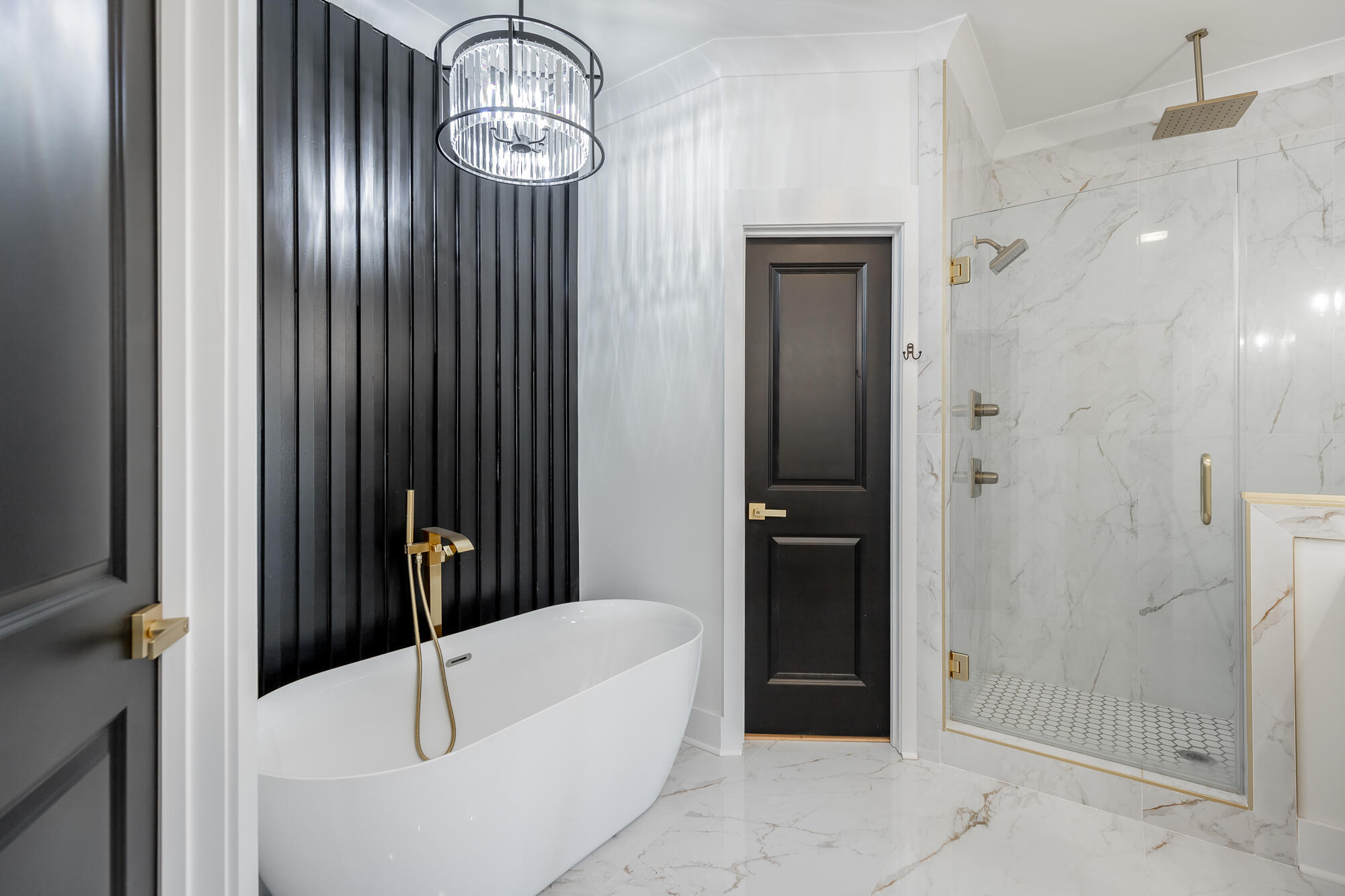300 Cloud Road Trenton, GA 30752 - Photo 4 of 51 Gorgeous primary en suite