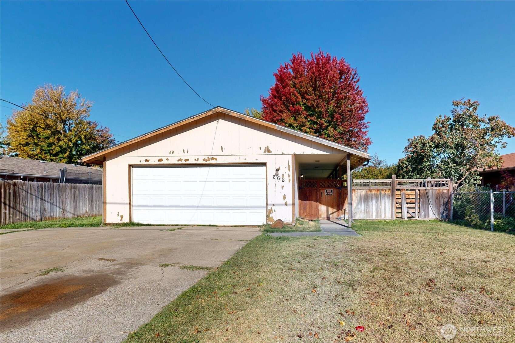 662 Southwest 1st Street College Place, WA 99324 - Photo 1 of 32