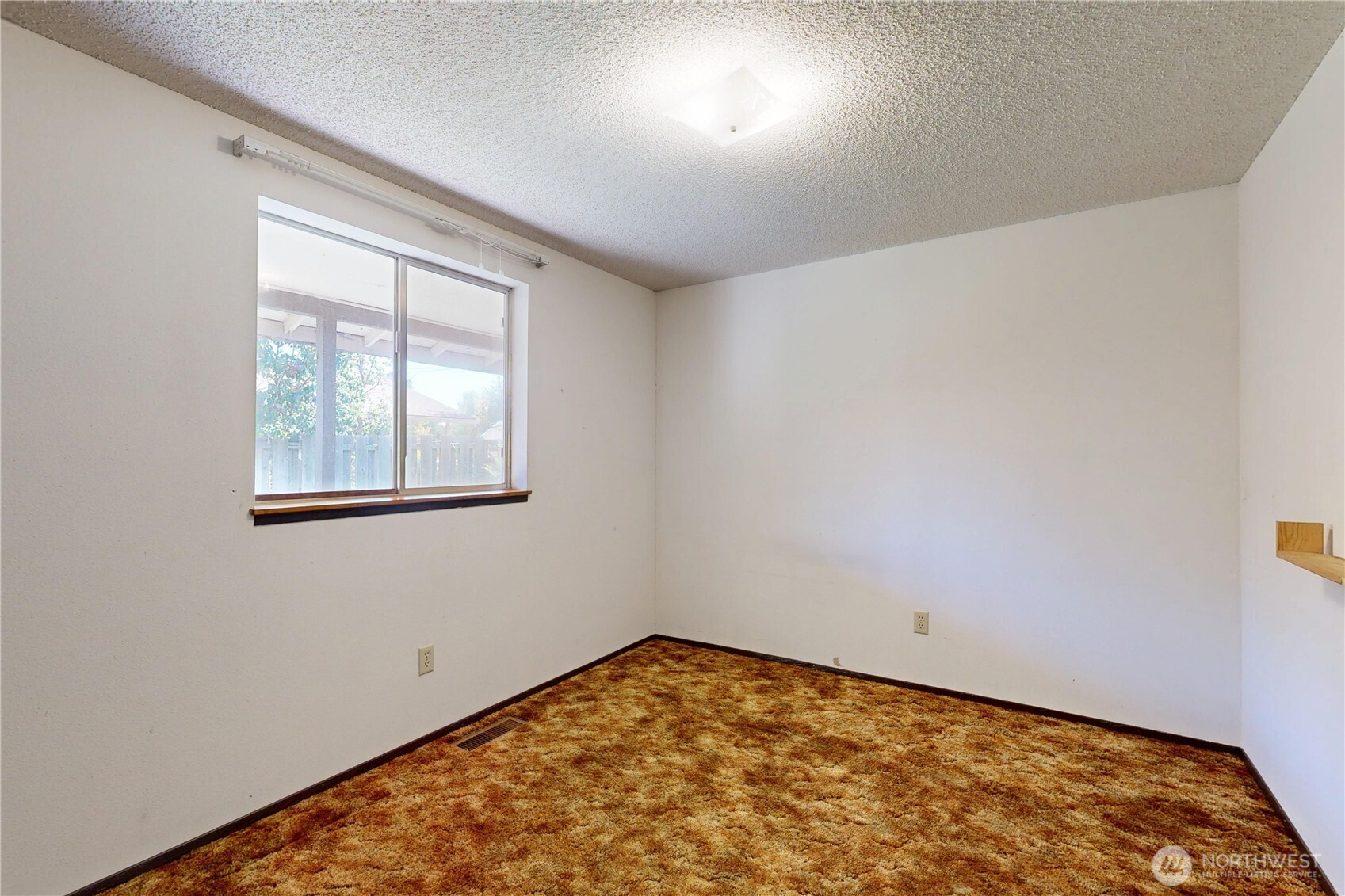 662 Southwest 1st Street College Place, WA 99324 - Photo 12 of 32