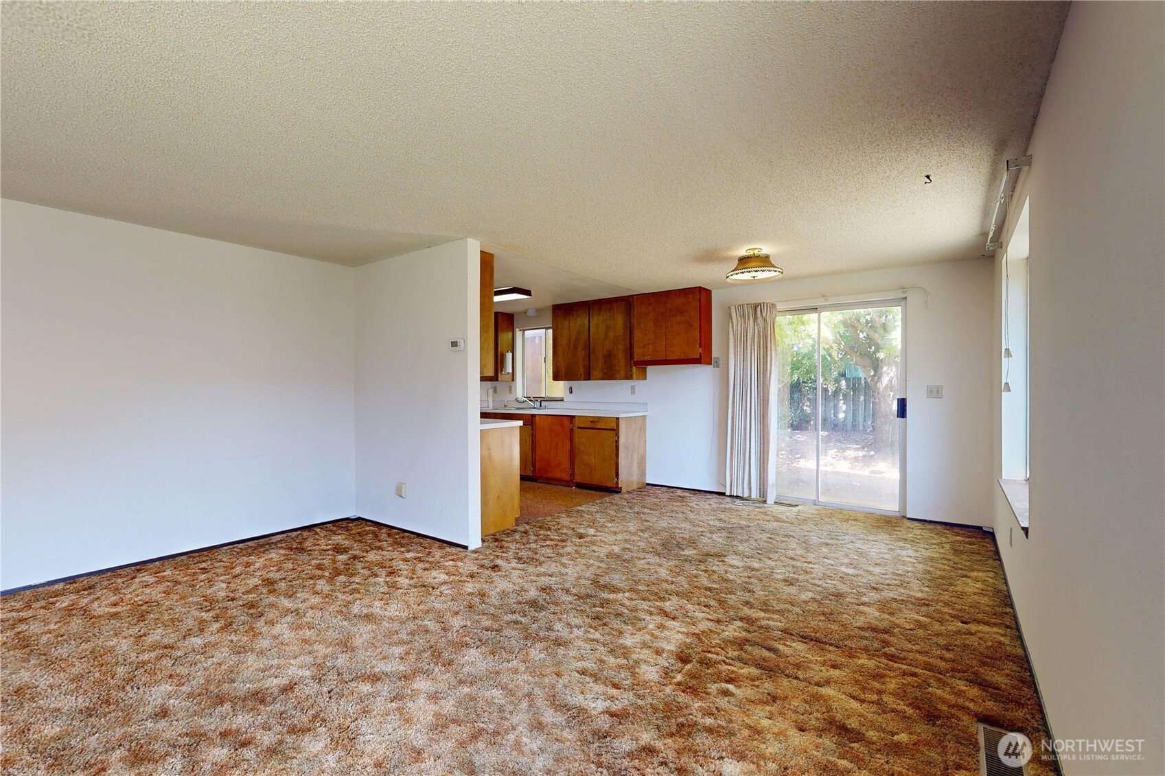 662 Southwest 1st Street College Place, WA 99324 - Photo 3 of 32