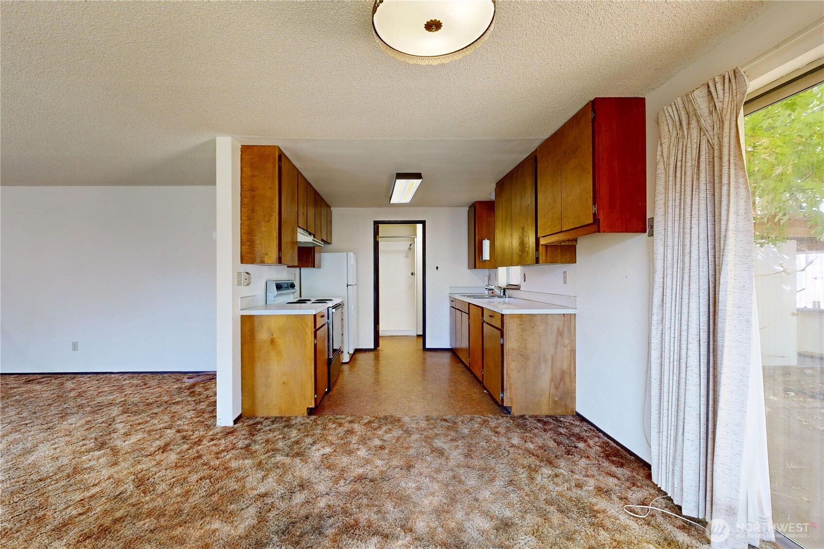 662 Southwest 1st Street College Place, WA 99324 - Photo 4 of 32