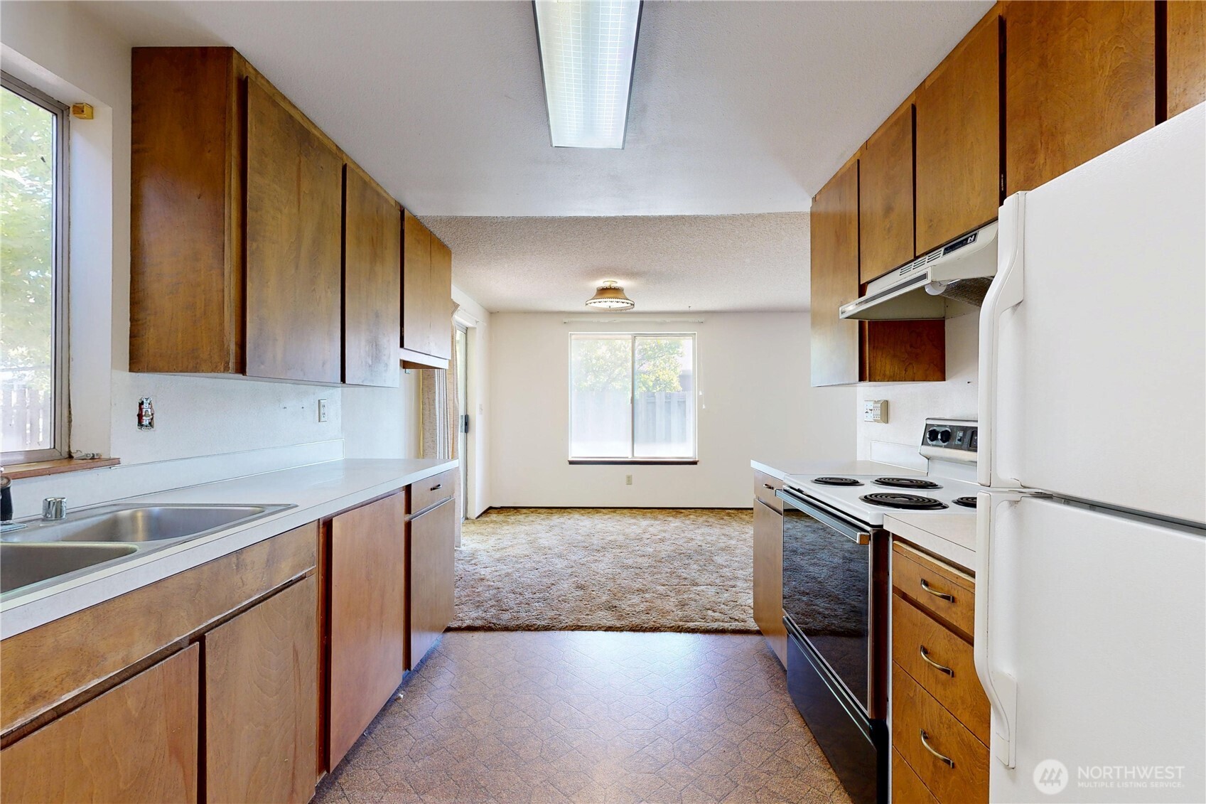 662 Southwest 1st Street College Place, WA 99324 - Photo 7 of 32
