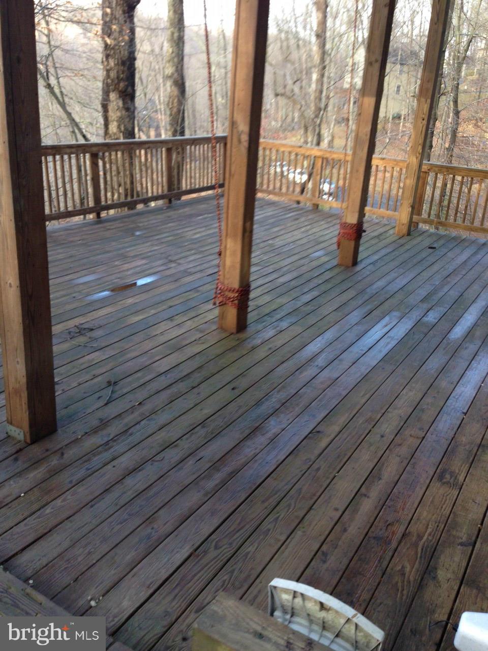 6622 West Lakeridge Road New Market, MD 21774 - Photo 2 of 17 Deck