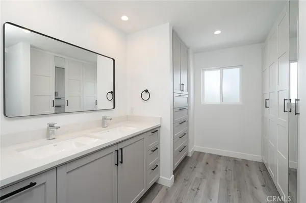 $7,000 | 905 West Balboa Boulevard, Newport Beach, CA 92661